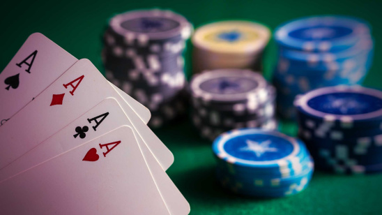 Каре в покере: Понимание одной из самых сильных комбинаций